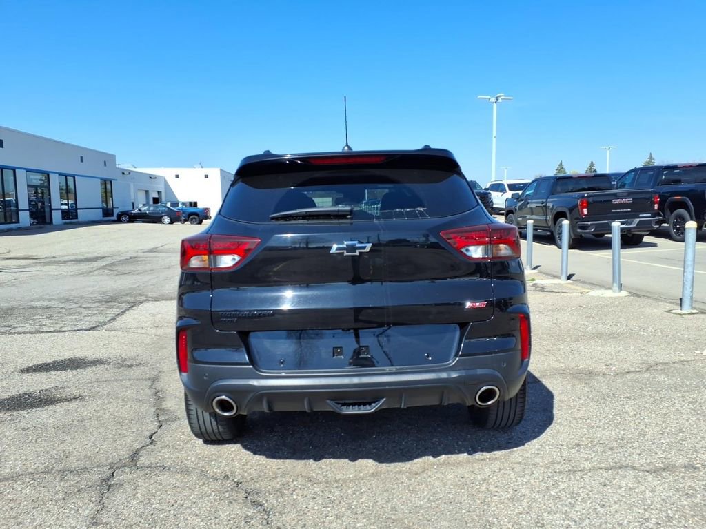 Used 2022 Chevrolet TrailBlazer RS w/ Technology Package AWD/4WD image 6