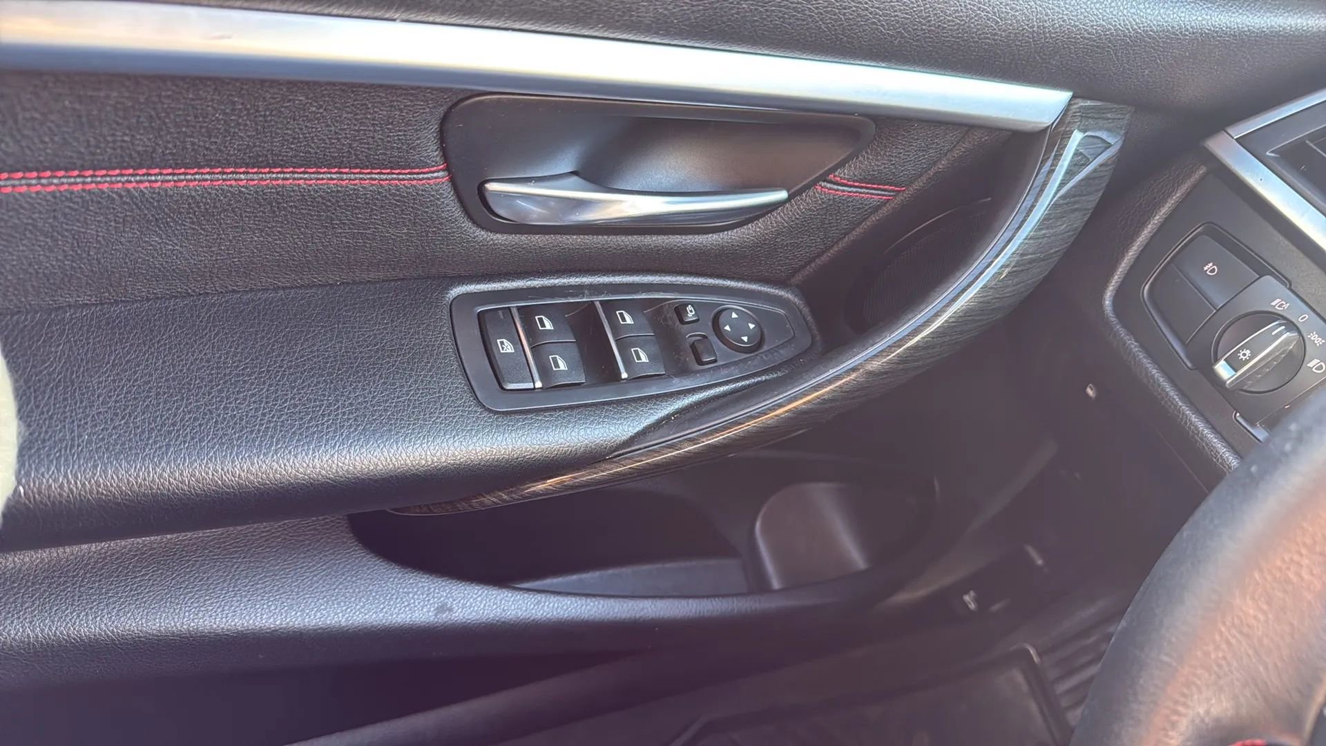 Used 2018 BMW 330e 330e iPerformance Sedan 4D image 21