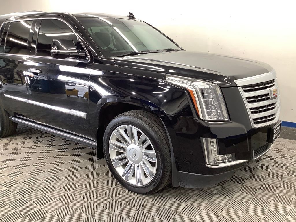 Used 2018 Cadillac Escalade Platinum image 29