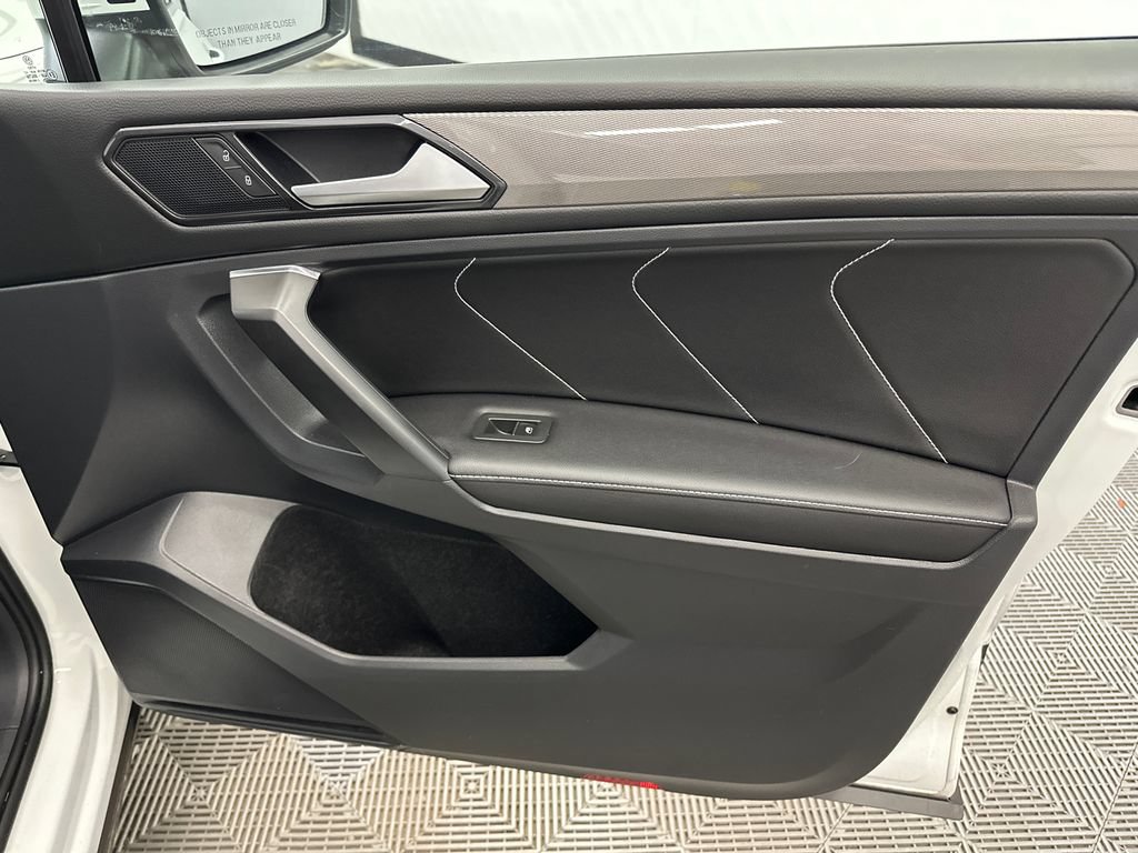 Used 2023 Volkswagen Tiguan SE FWD image 15