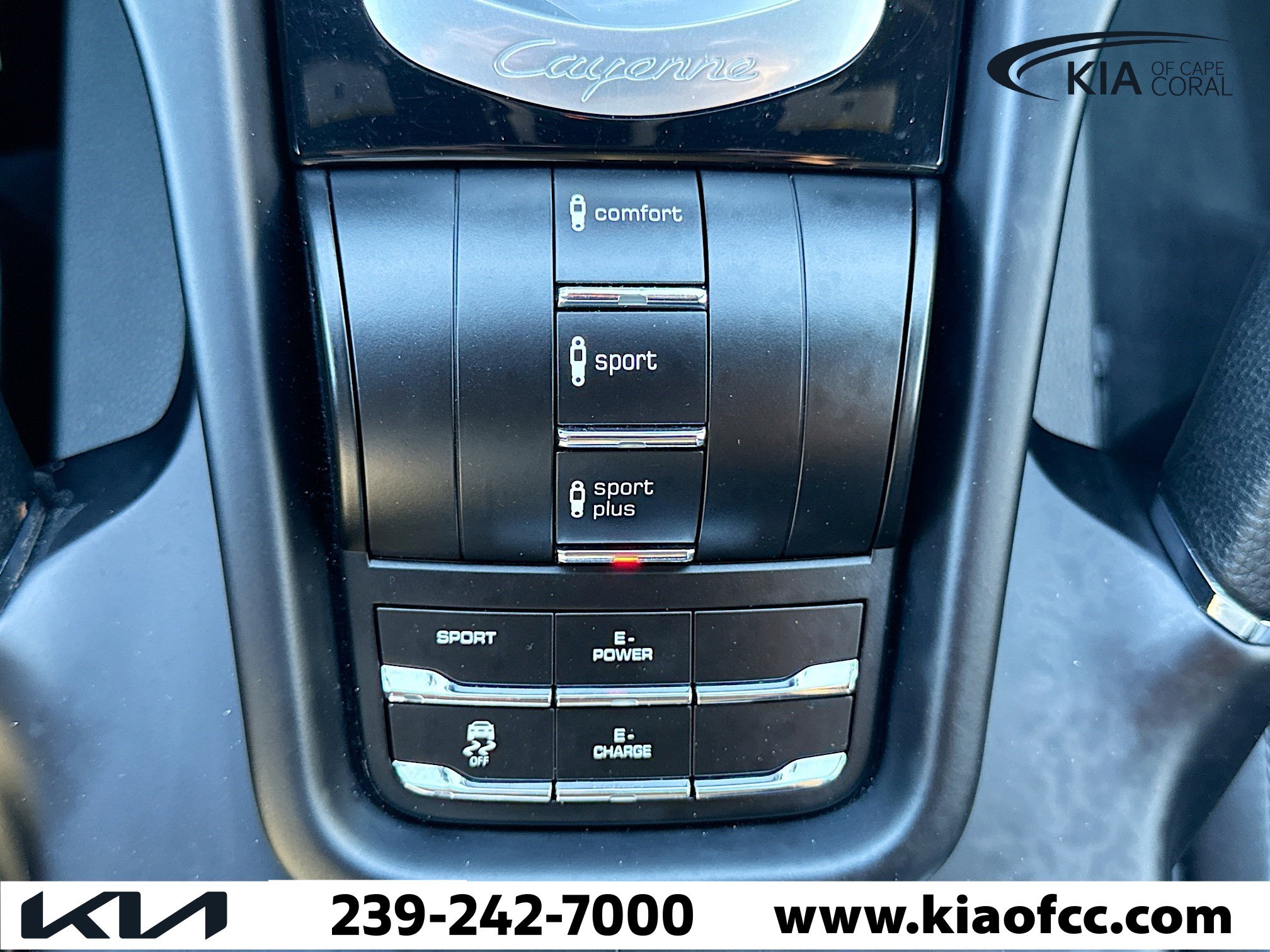 Used 2017 Porsche Cayenne S image 29