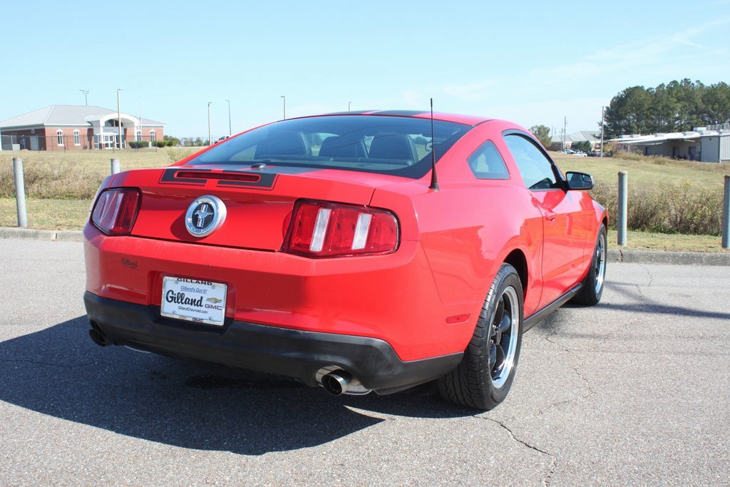 Used 2011 Ford Mustang Premium image 15
