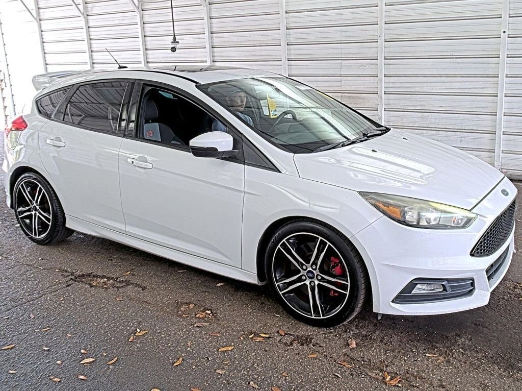 Used 2015 Ford Focus ST image 4