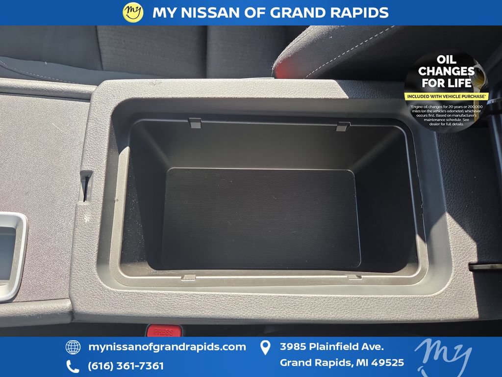 Used 2025 Nissan Altima 2.5 SV FWD image 26