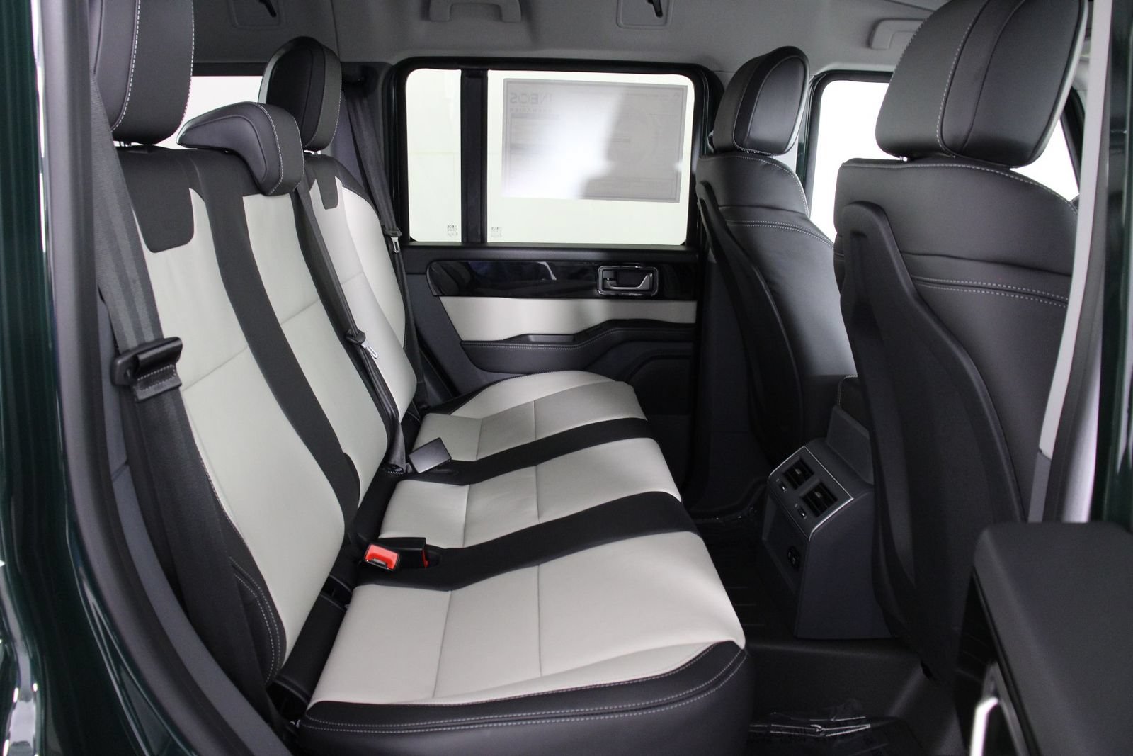 Used 2025 INEOS Grenadier Station Wagon AWD/4WD image 11
