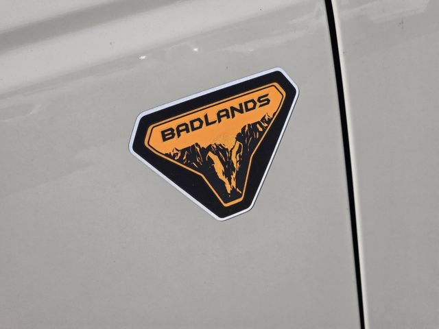 New 2025 Ford Bronco Badlands image 9
