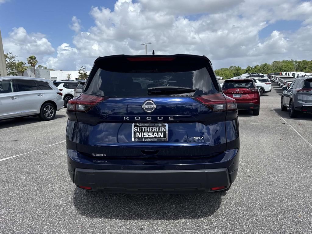 Used 2024 Nissan Rogue SV FWD image 5