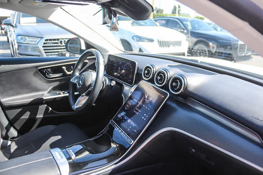 Used 2025 Mercedes-Benz C 300 Sedan image 22