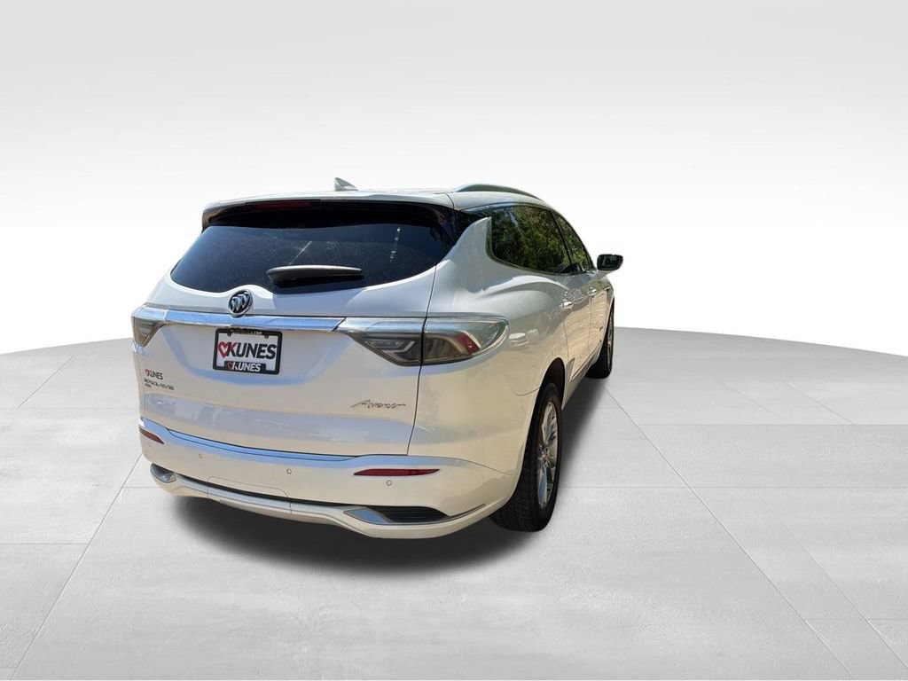 Used 2023 Buick Enclave Avenir w/ Avenir Technology Package AWD/4WD image 10