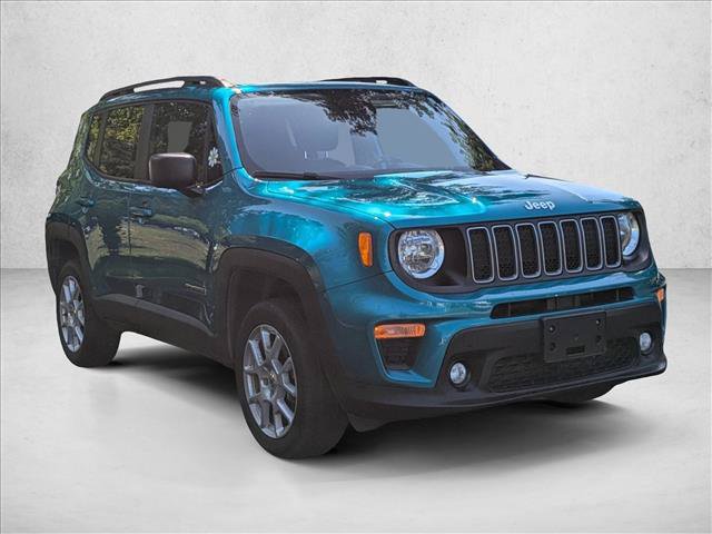 Used 2022 Jeep Renegade Latitude w/ Sun/Sound Group AWD/4WD video 3