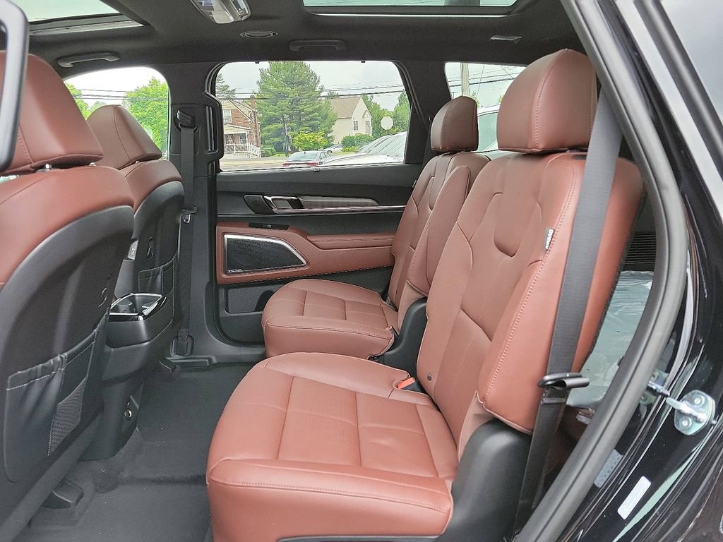 Used 2024 Kia Telluride SX w/ Towing Package image 5