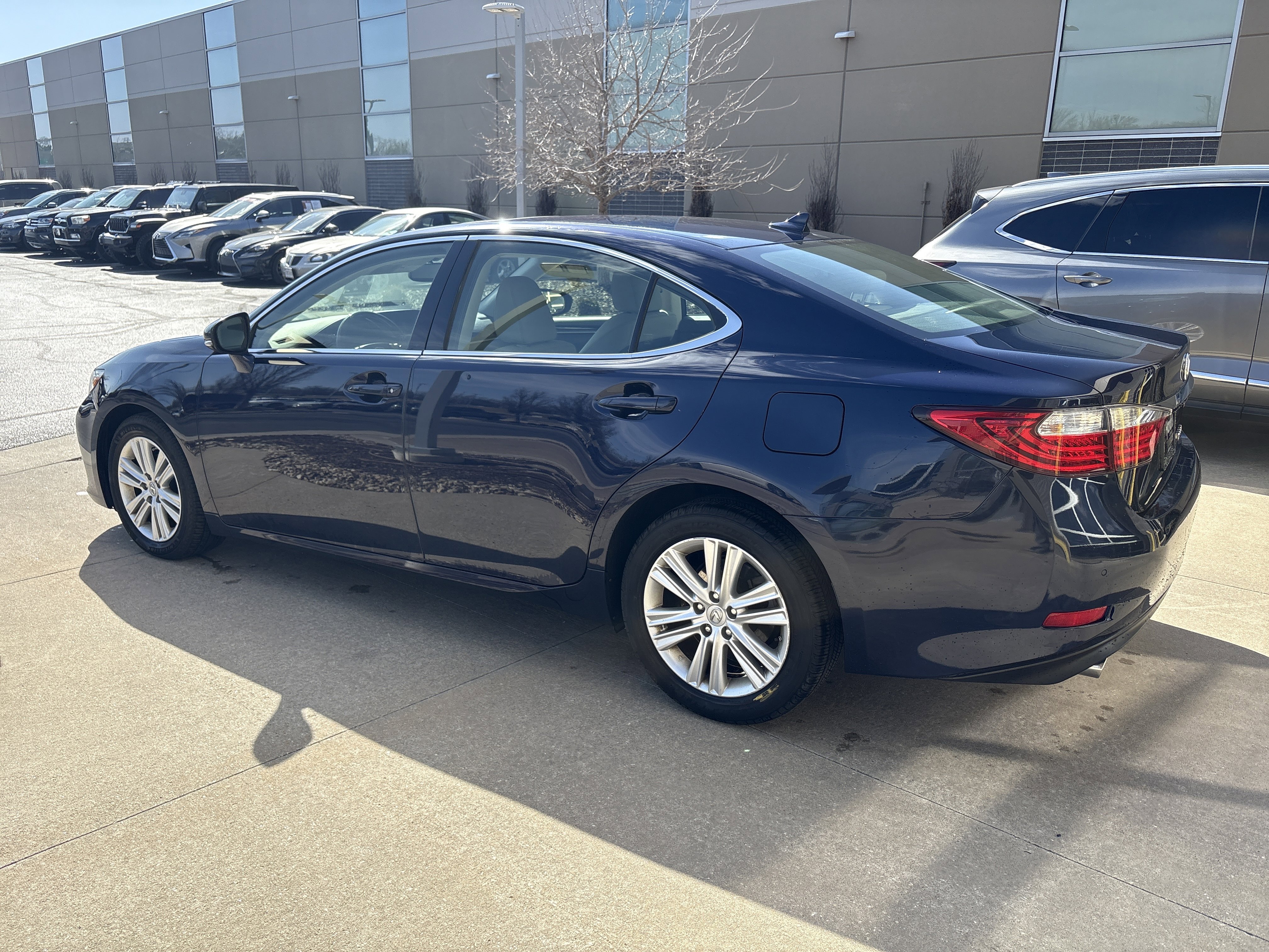 Used 2013 Lexus ES 350 w/ Premium Pkg image 8