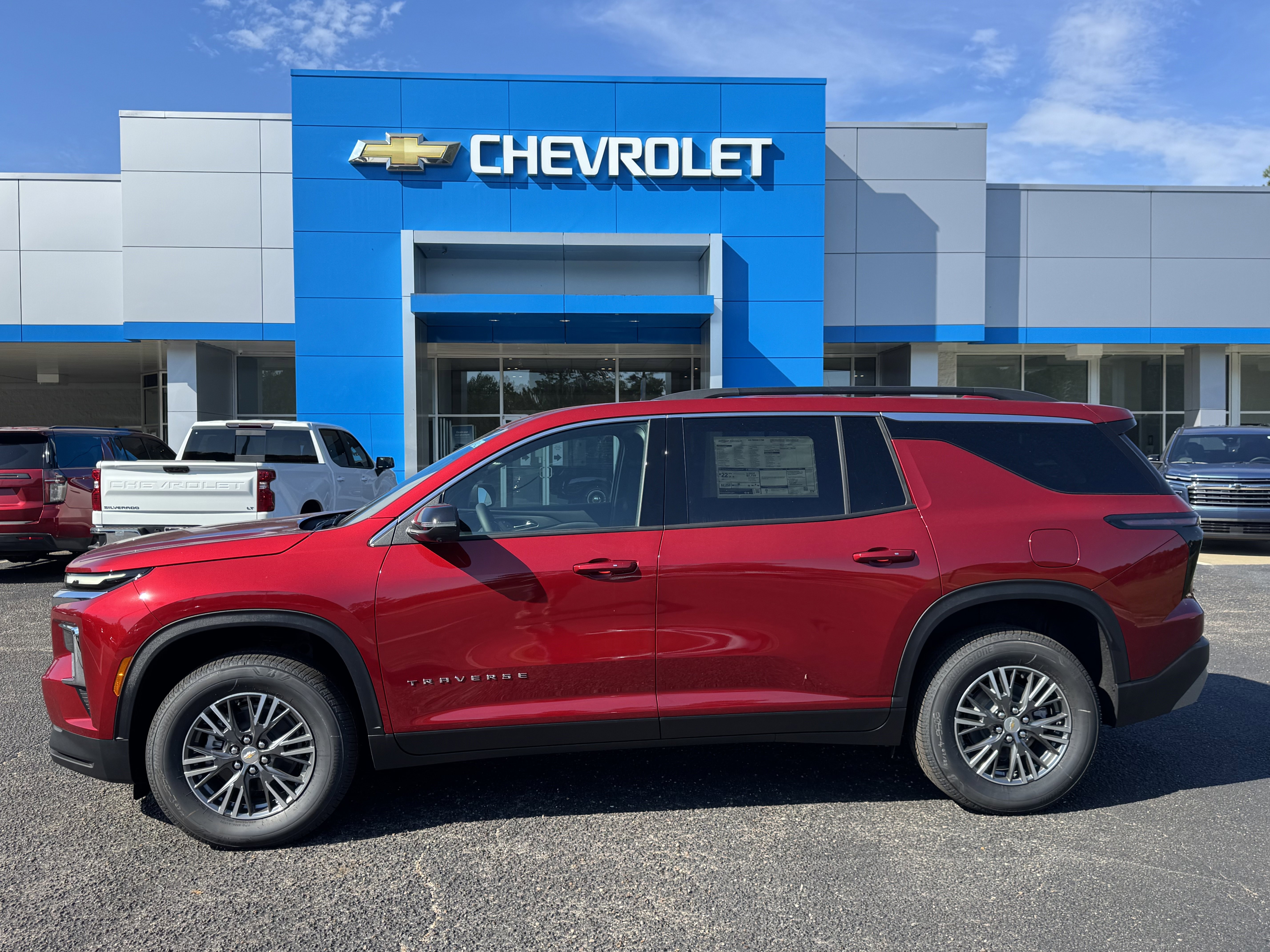 New 2026 Chevrolet Traverse LT w/ Driver Confidence Package image 1