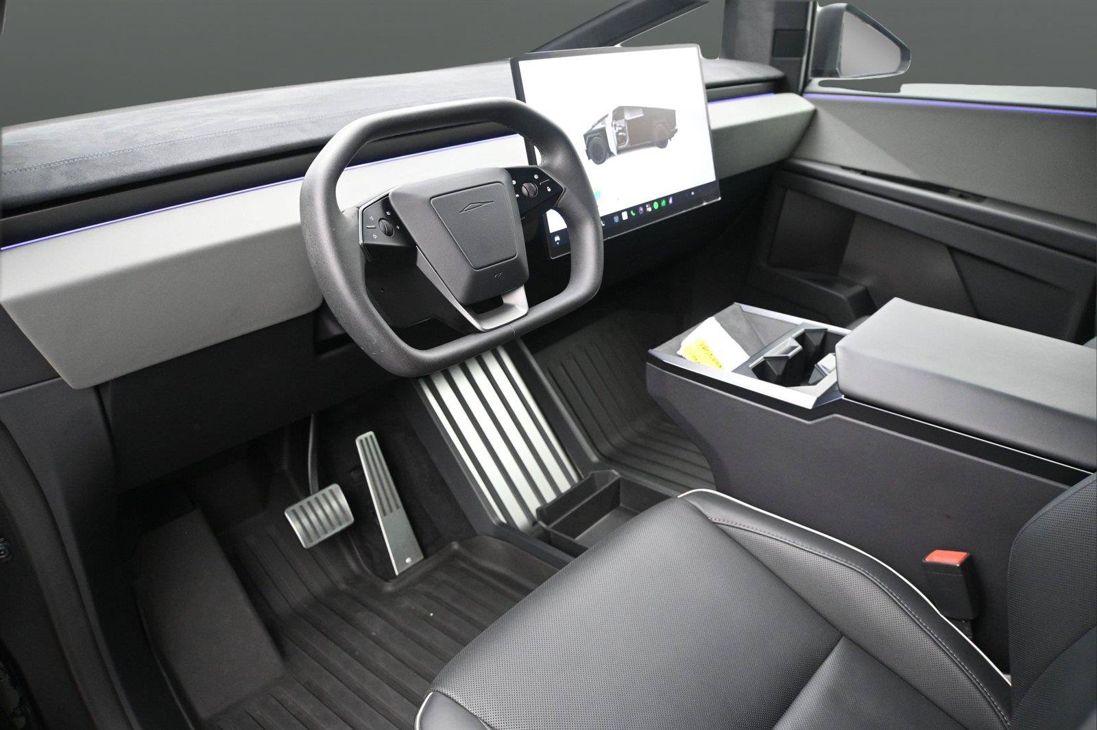 Used 2024 Tesla Cybertruck Cyberbeast AWD/4WD image 2