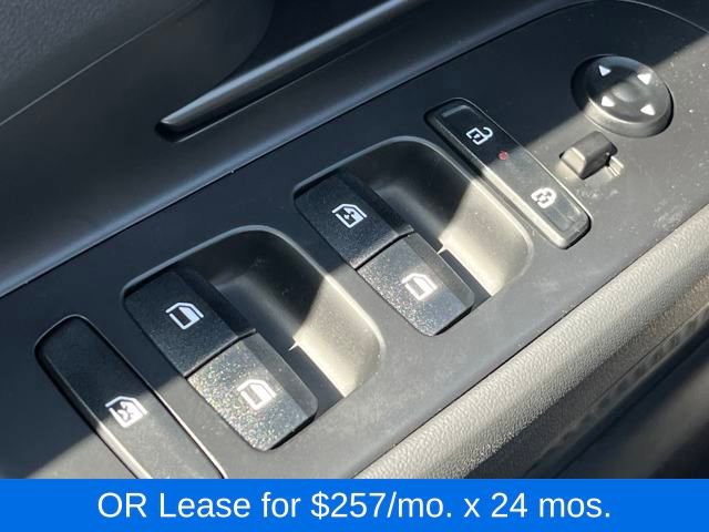 New 2025 Hyundai Elantra SEL image 18