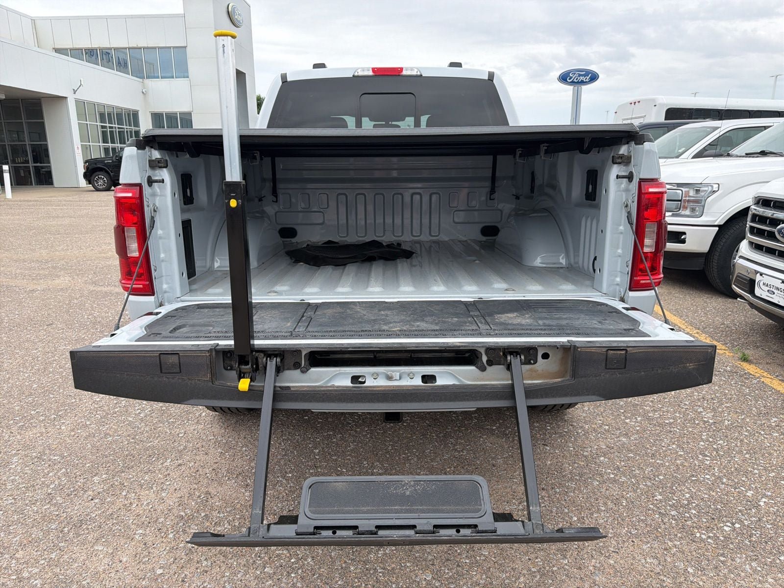 Used 2022 Ford F150 XLT w/ Equipment Group 302A High AWD/4WD image 15