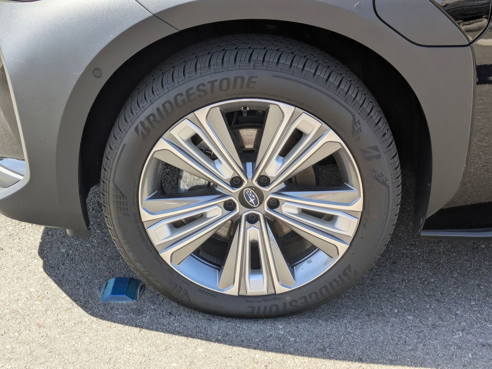 Used 2025 Subaru Solterra Limited w/ Limited Package AWD/4WD image 9