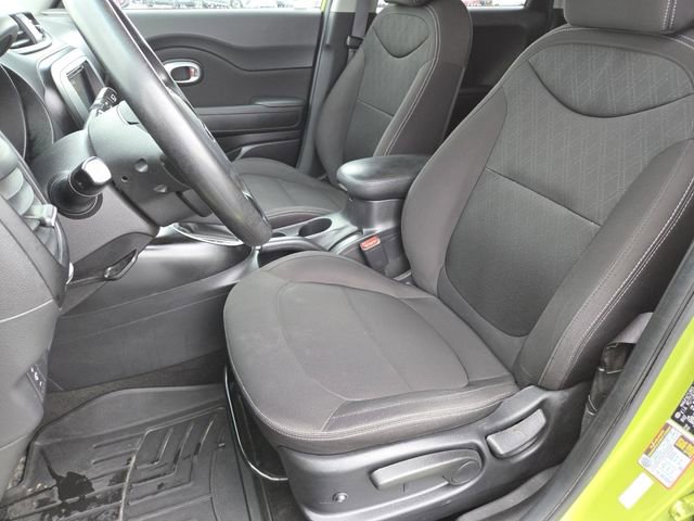 Used 2018 Kia Soul FWD image 27