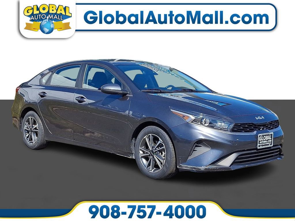 Used 2023 Kia Forte LXS image 1