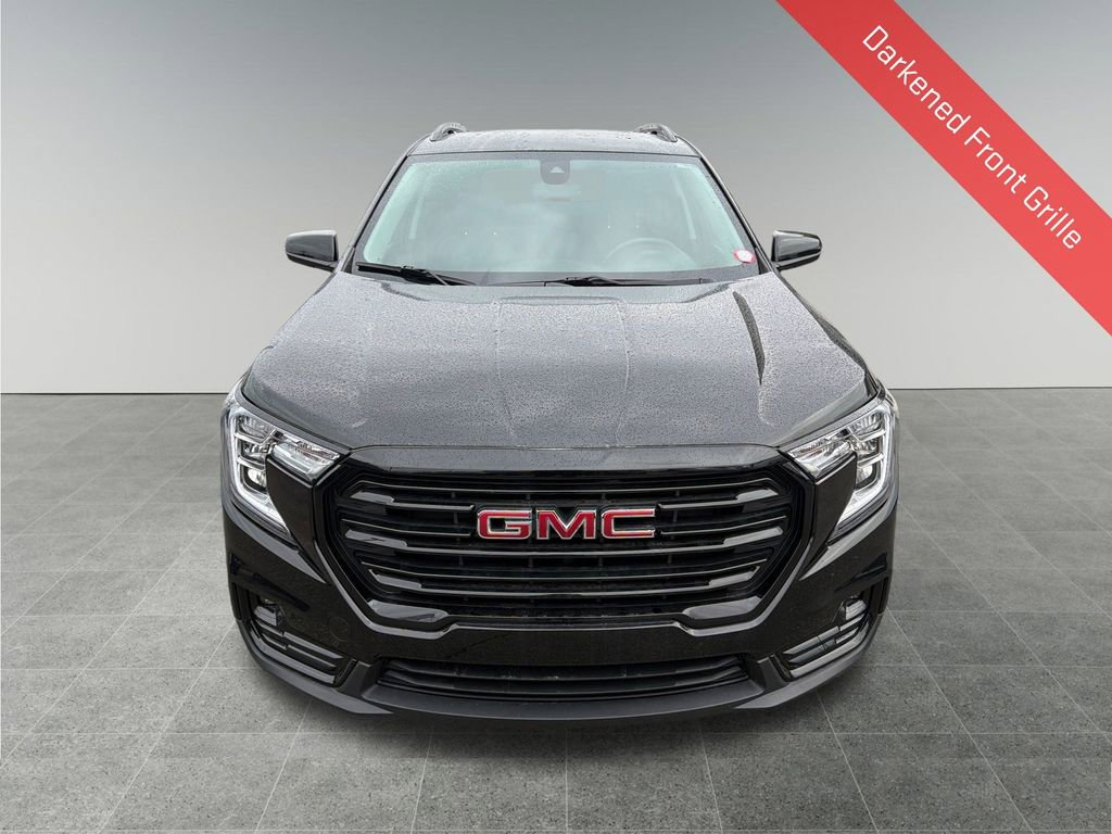 Used 2023 GMC Terrain SLT w/ Elevation Edition image 10