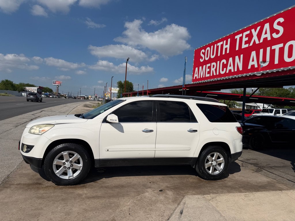 Used 2008 Saturn Outlook XR w/ Advanced Audio Package FWD image 23