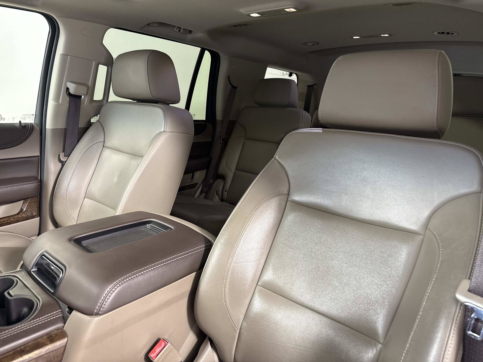 Used 2019 Chevrolet Tahoe LT w/ Luxury Package AWD/4WD image 20