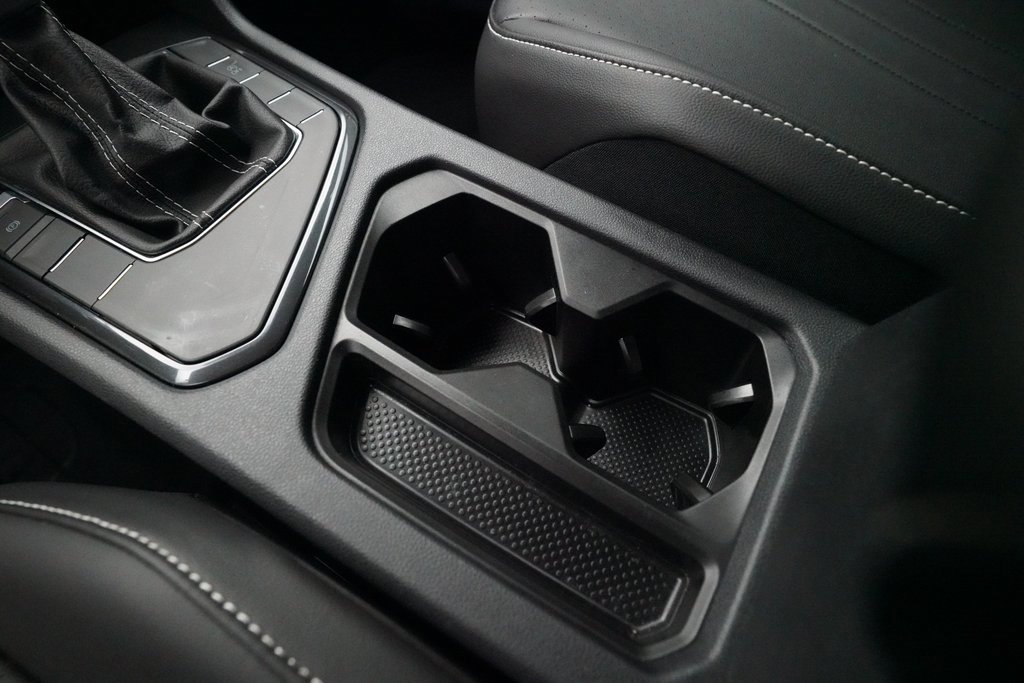 Used 2024 Volkswagen Tiguan SE image 18