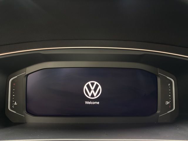 Used 2022 Volkswagen Tiguan SEL R-Line image 28