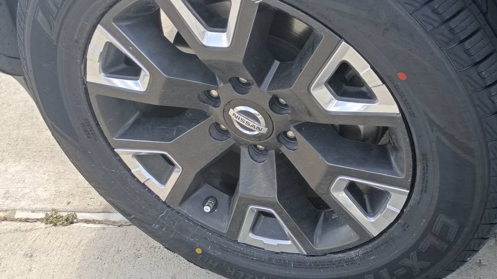 Used 2020 Nissan Titan Platinum Reserve w/ Moonroof Package AWD/4WD image 19