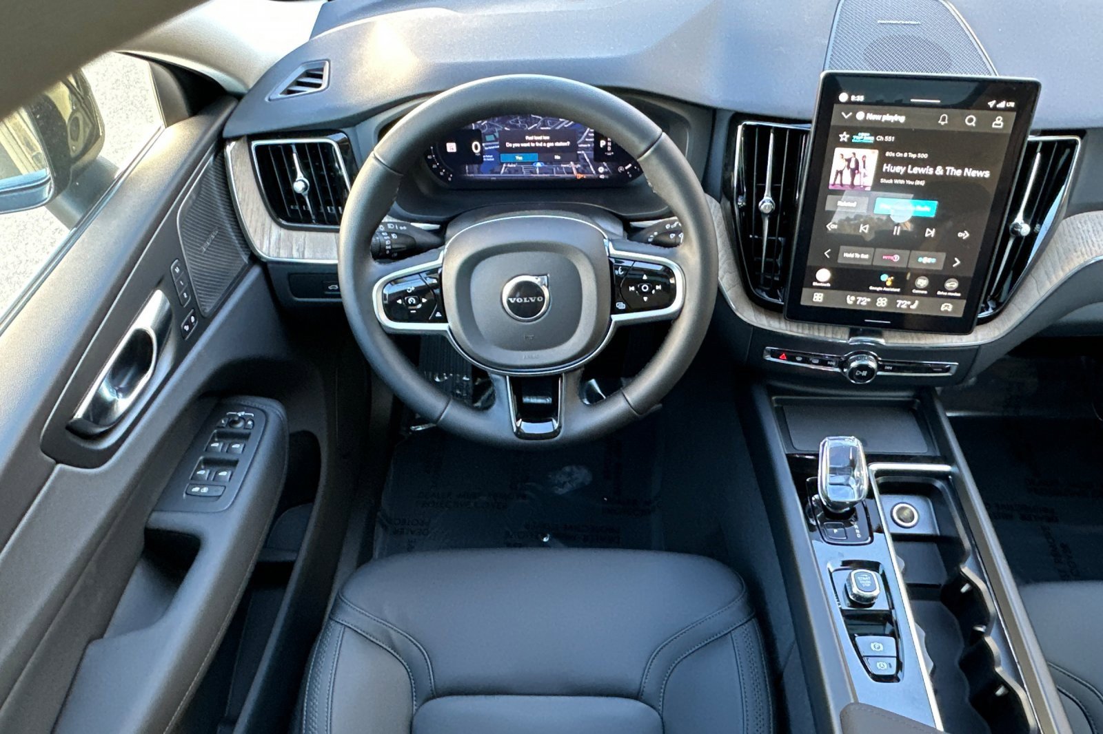 New 2026 Volvo XC60 B5 Plus w/ Climate Package image 16