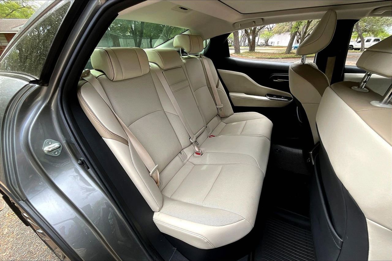 Used 2025 Toyota Crown Limited w/ Advanced Technology Package AWD/4WD image 22