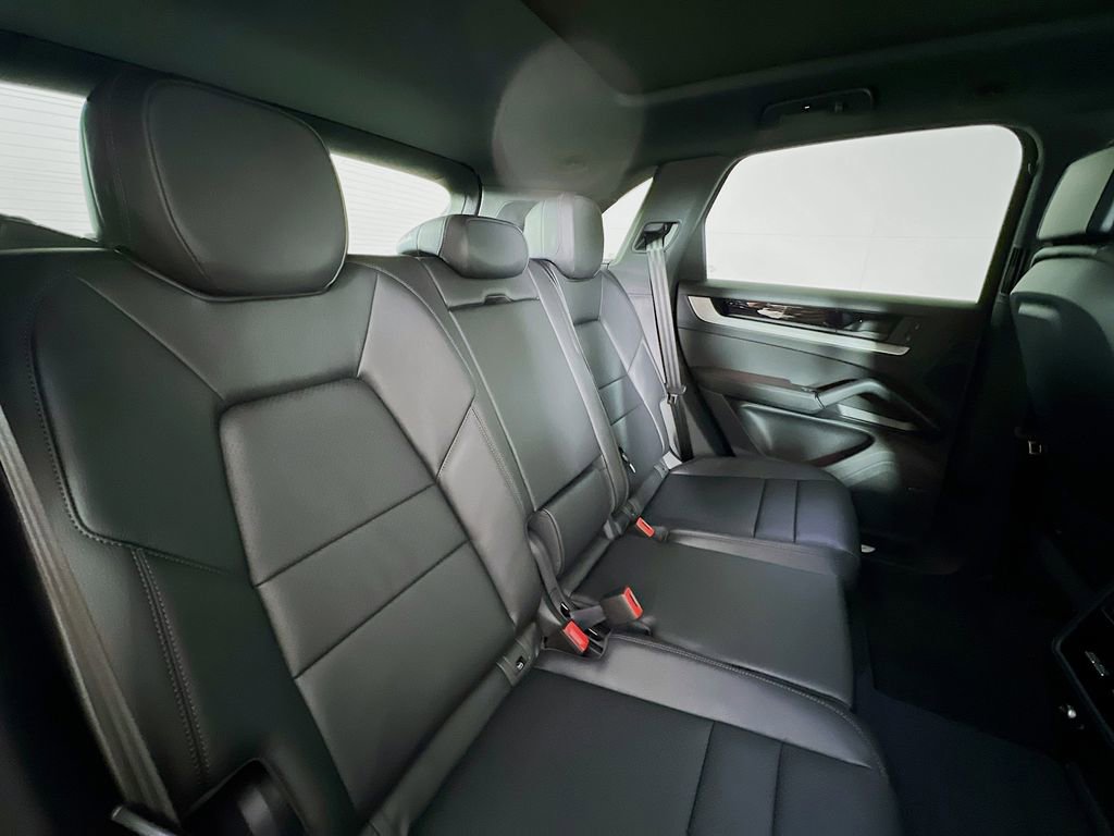 New 2026 Porsche Cayenne image 29