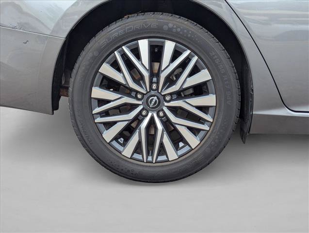 Used 2024 Nissan Altima 2.5 SV FWD image 22