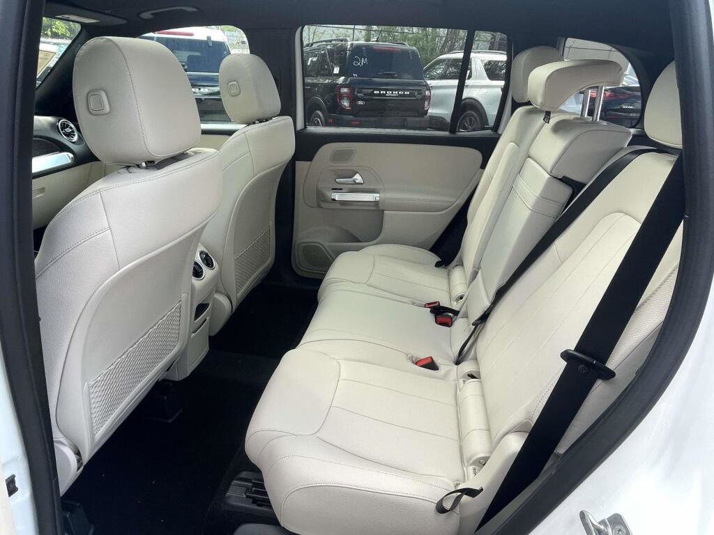 New 2026 Mercedes-Benz GLB 250 4MATIC image 19