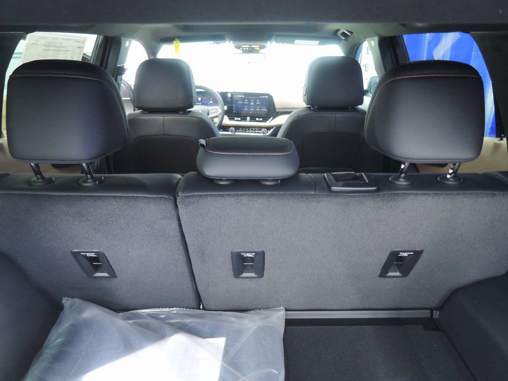 New 2026 Chevrolet Equinox ACTIV w/ Safety and Technology Package AWD/4WD image 29