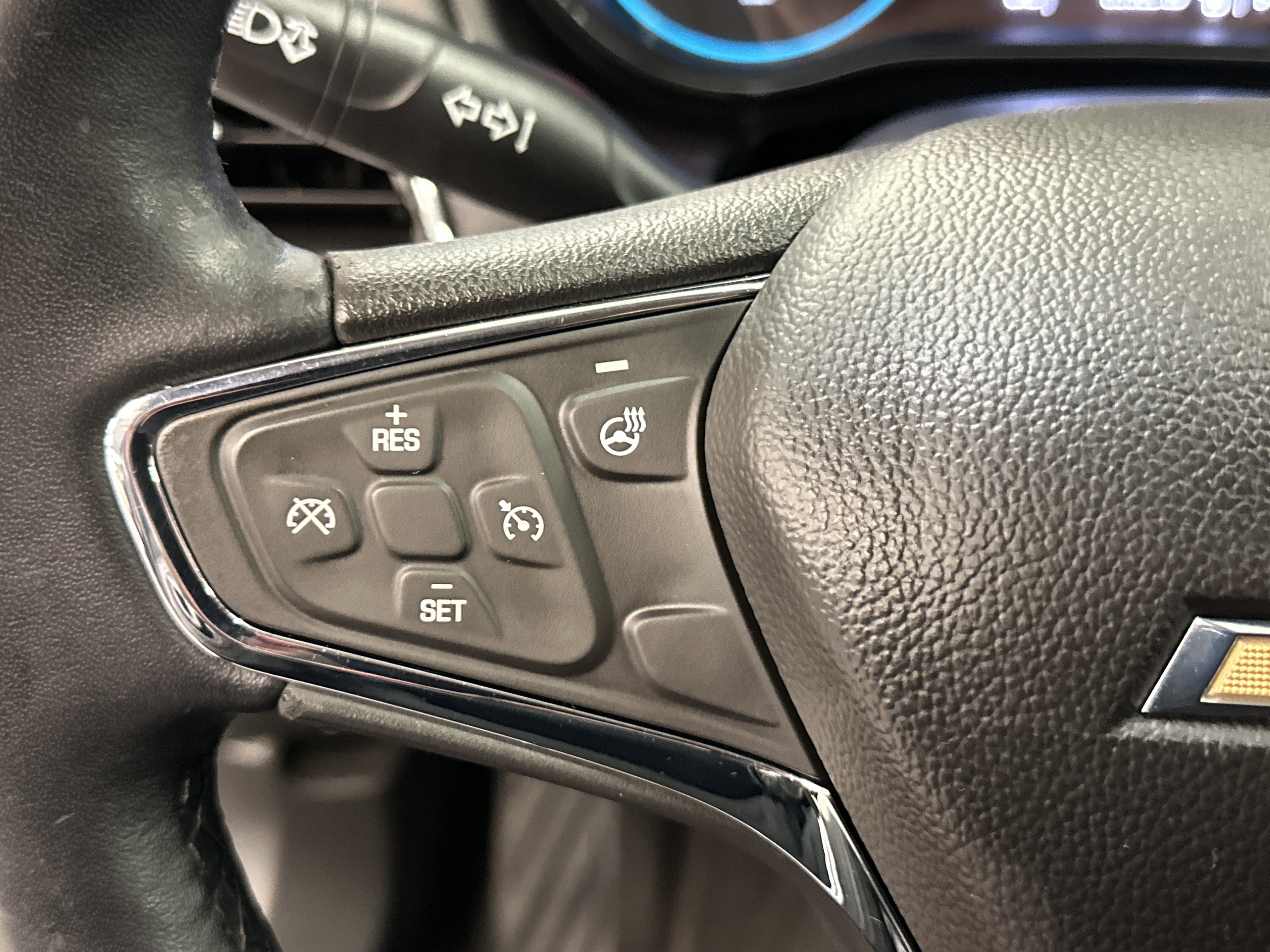 Used 2018 Chevrolet Cruze Premier image 32