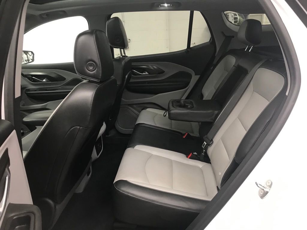 Used 2022 GMC Terrain SLT w/ Infotainment Package II image 30