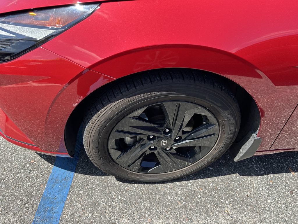Certified 2023 Hyundai Elantra SEL FWD image 10