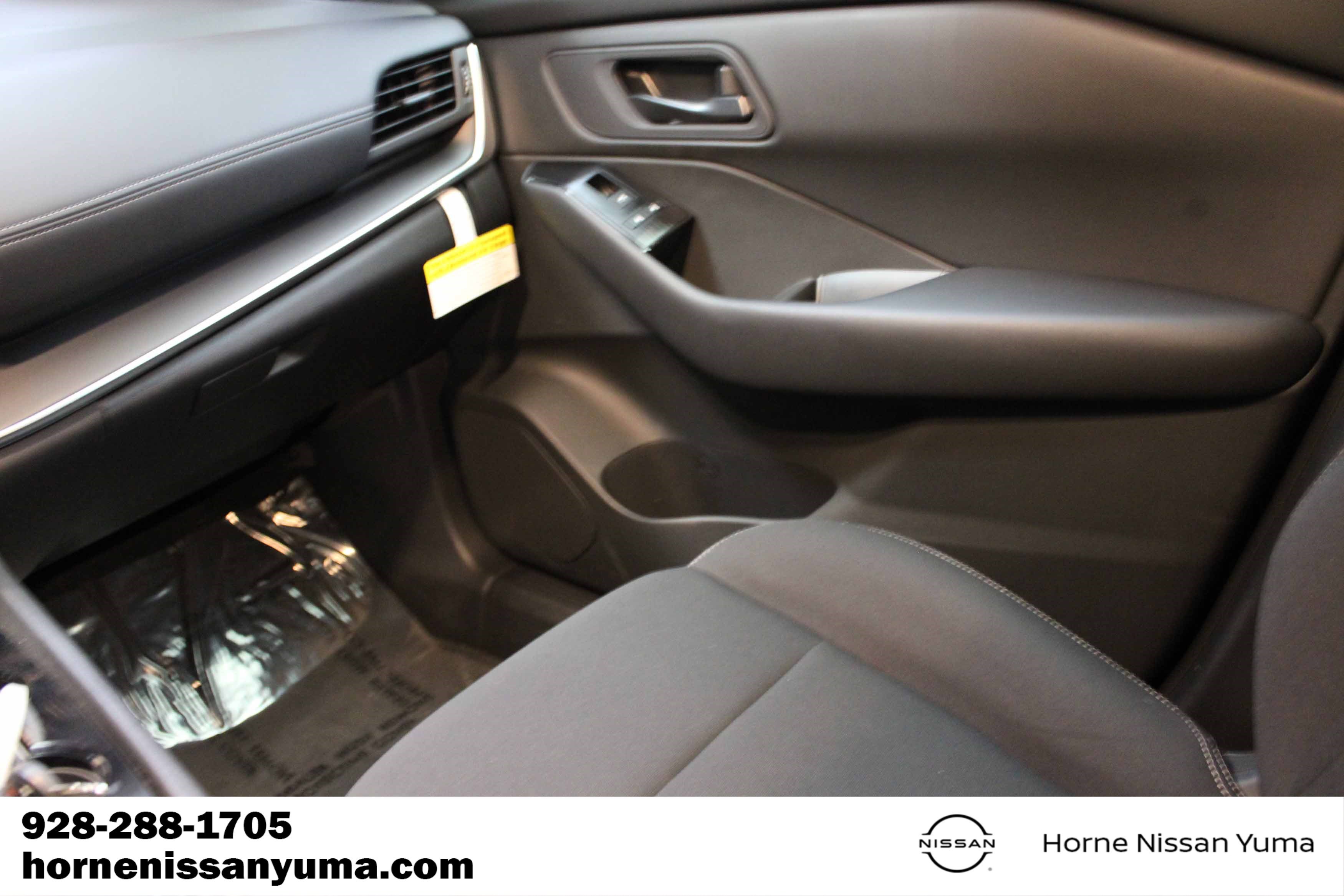 Certified 2025 Nissan Rogue S FWD image 11
