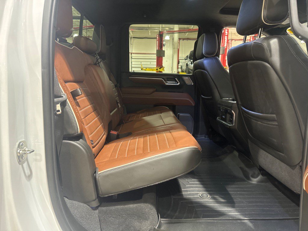 Used 2025 GMC Sierra 2500 Denali Ultimate AWD/4WD image 12
