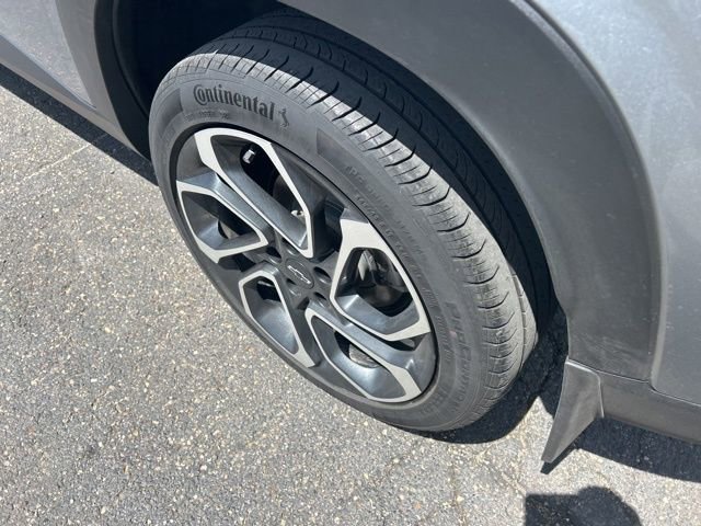Certified 2025 Chevrolet Trax RS w/ Sunroof Package FWD image 18