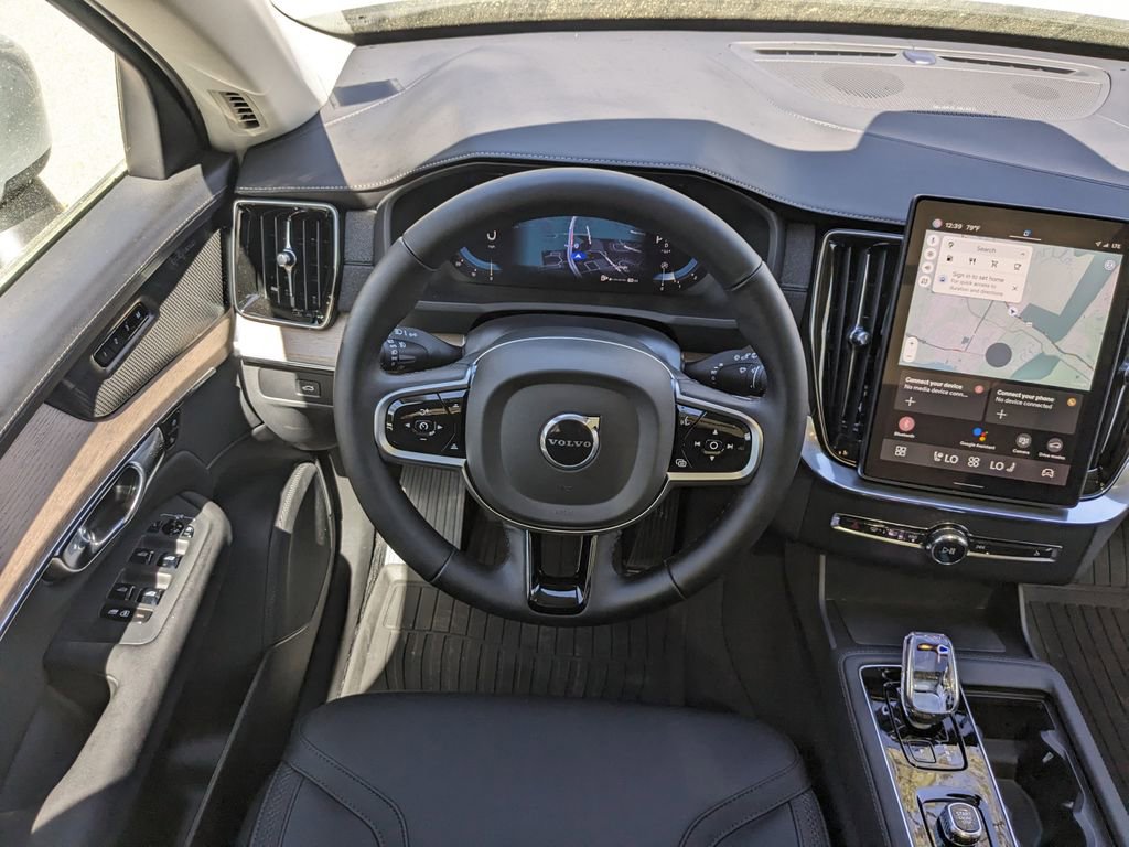 New 2025 Volvo XC90 B6 Plus image 17