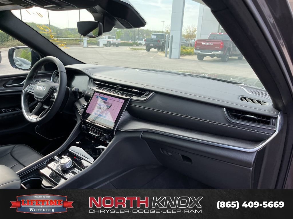 Used 2025 Jeep Grand Cherokee L Overland w/ Trailer Tow Package image 12