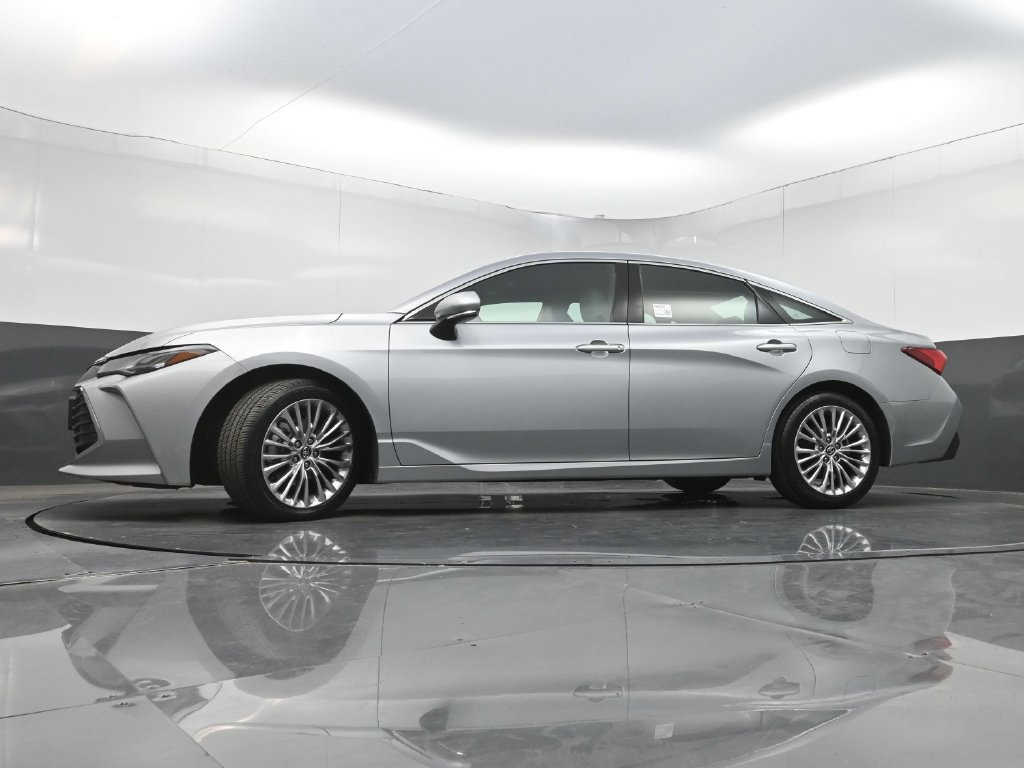 Used 2020 Toyota Avalon Limited w/ Advanced Safety Package FWD image 30