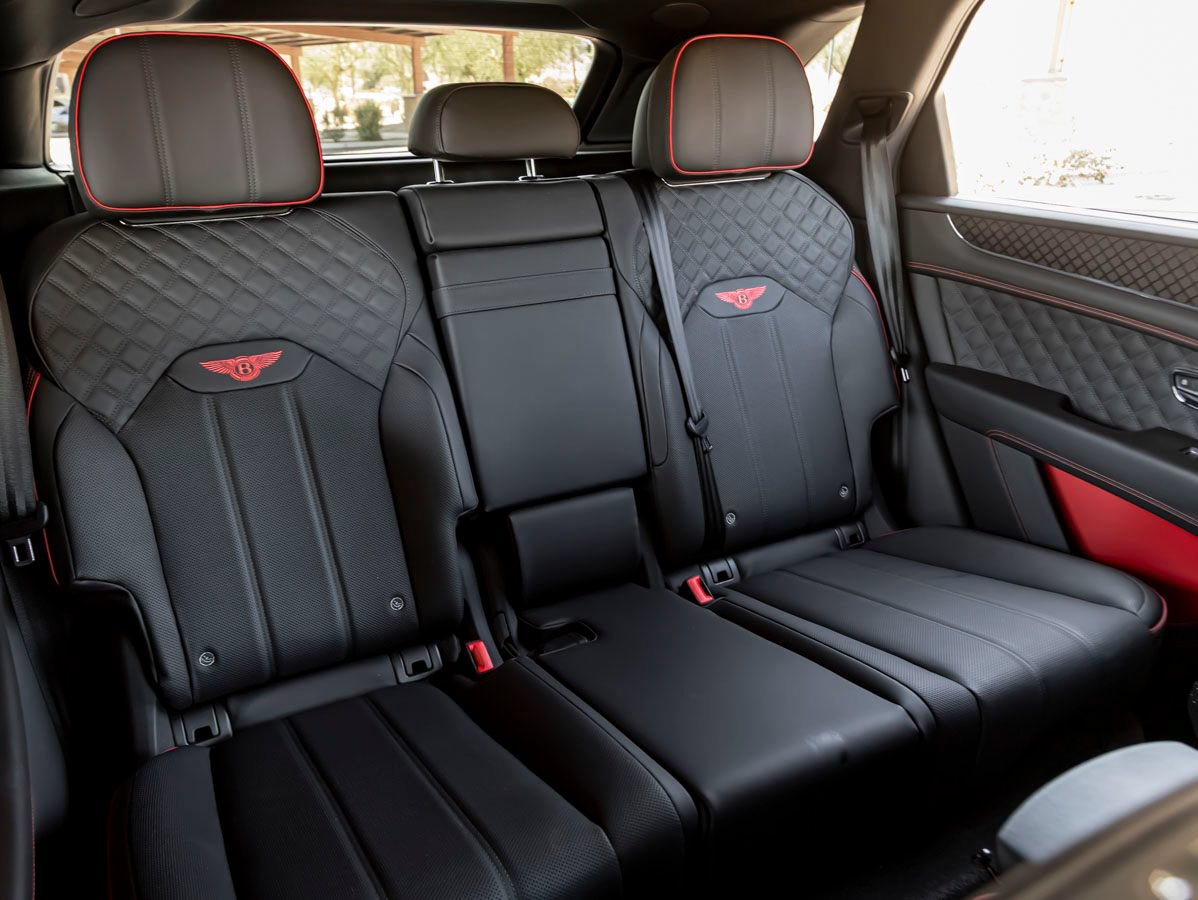 Certified 2025 Bentley Bentayga AWD/4WD image 29