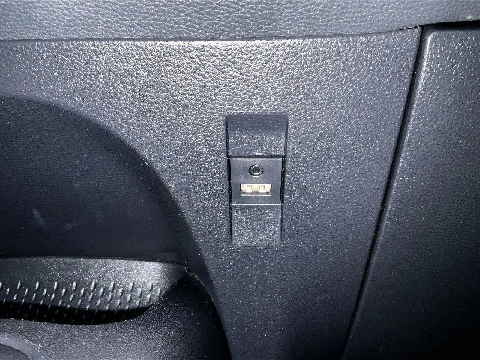 Used 2020 Toyota Corolla LE FWD image 31