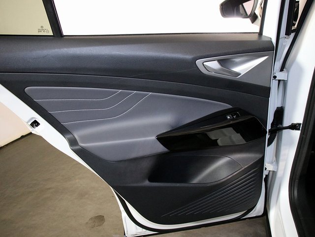 Used 2023 Volkswagen ID.4 Pro S image 26