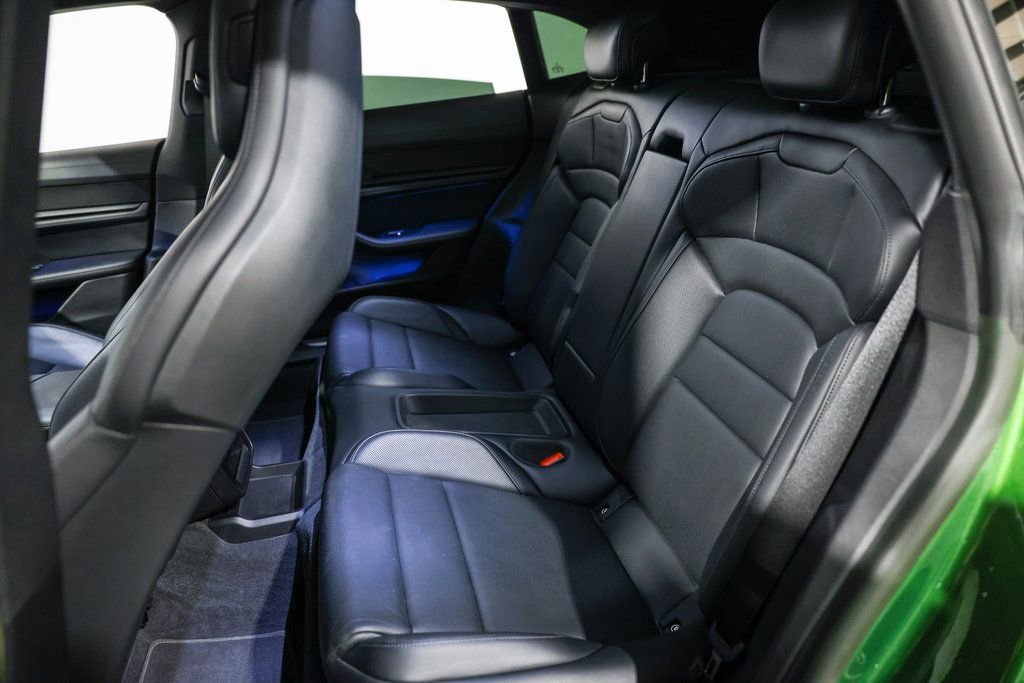 Used 2023 Porsche Taycan 4S image 32