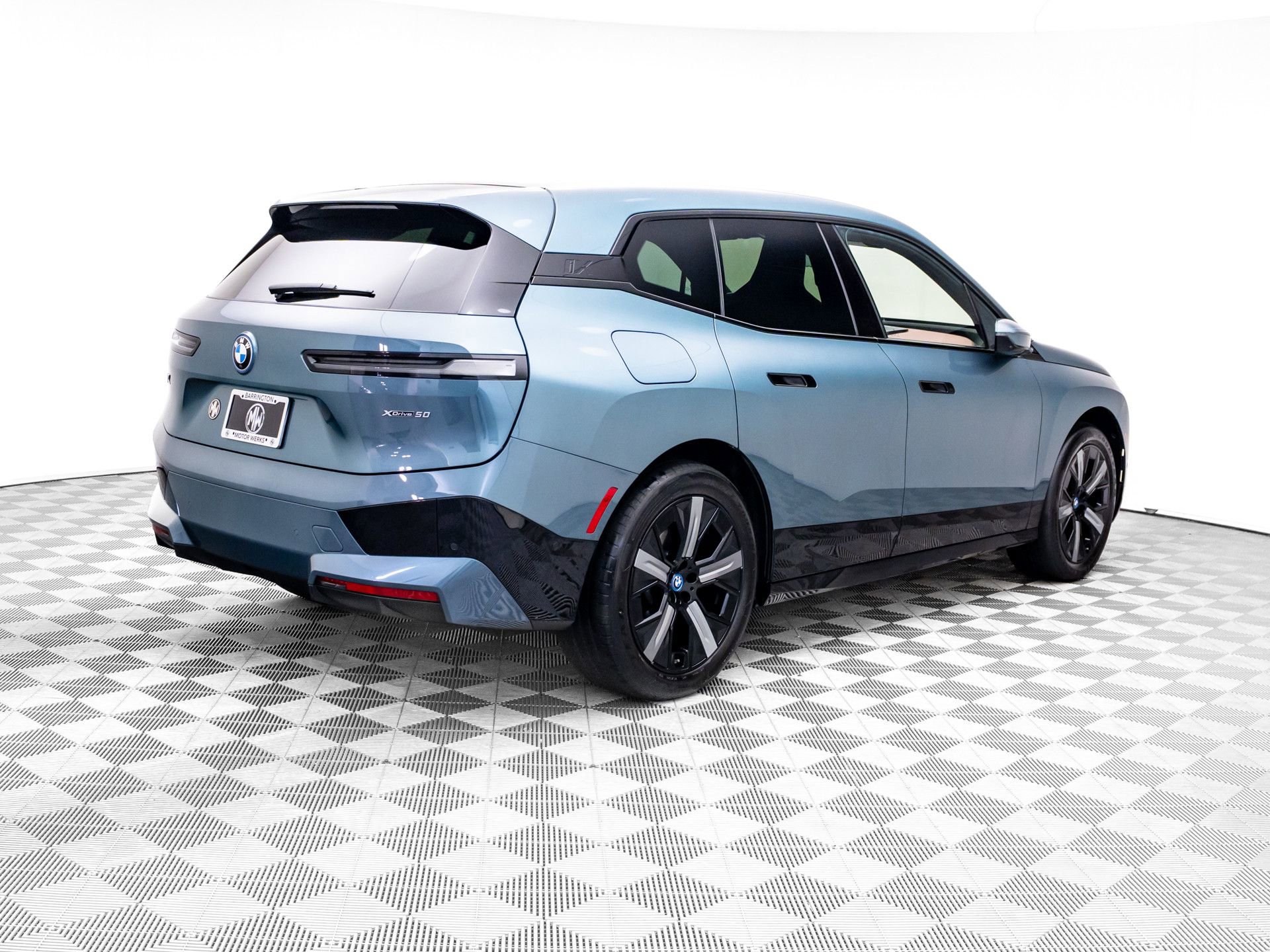 Certified 2024 BMW iX xDrive50 w/ Premium Package AWD/4WD image 5