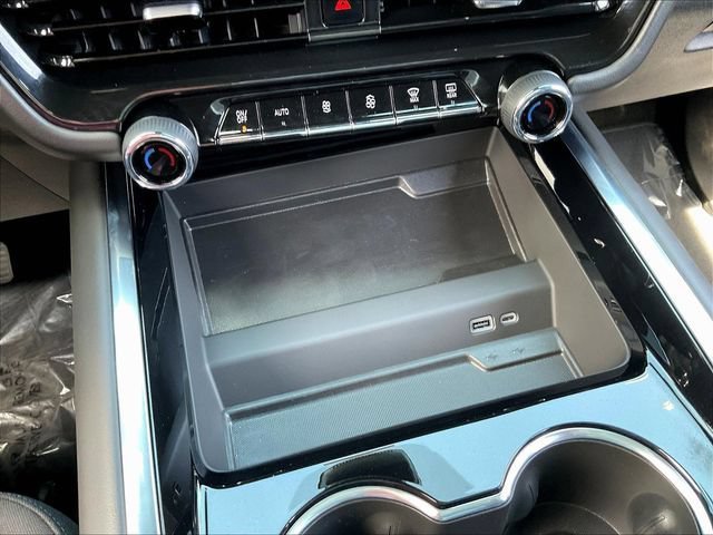 New 2026 Chevrolet Suburban LS AWD/4WD image 8